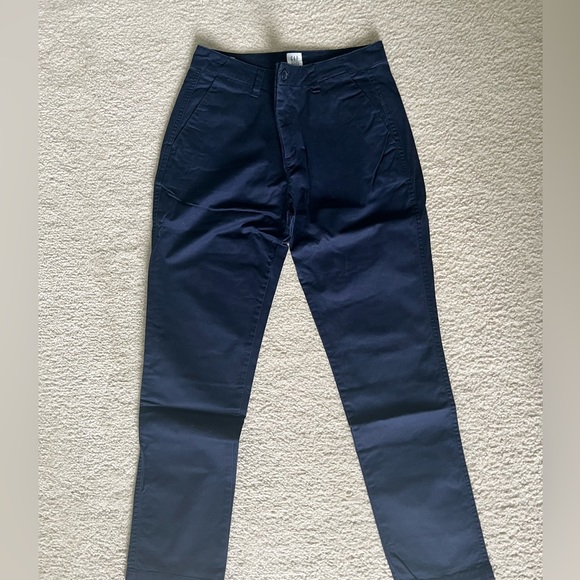 Gap pants size 4 girlfriend chino - Picture 2 of 3